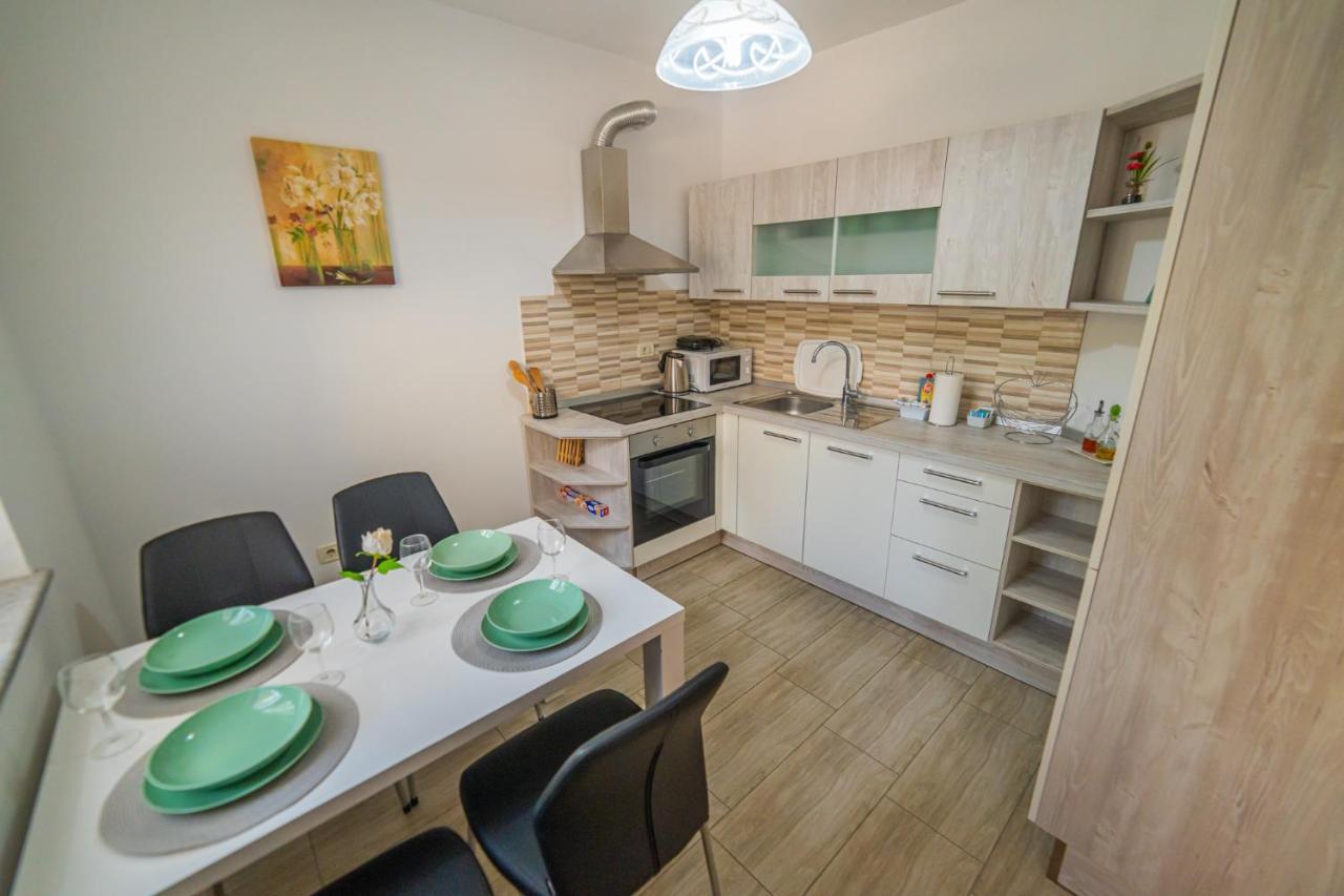 Harmony Inn Apartments Порторож Екстериор снимка